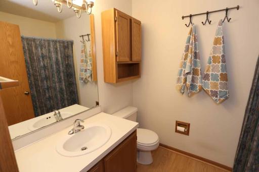 7689 Nicholas Way, Chanhassen, MN 55317