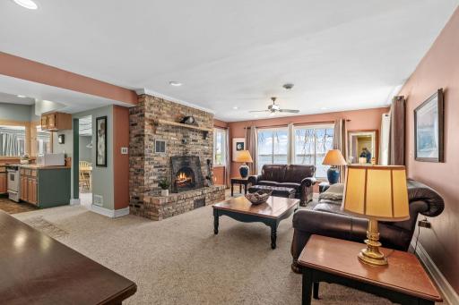 This living space frames one of the most jaw-dropping east-facing water views on the lake â and it does so from the comfort of your own couch.