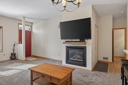 8983 Sawgrass Glen N, Maple Grove, MN 55311