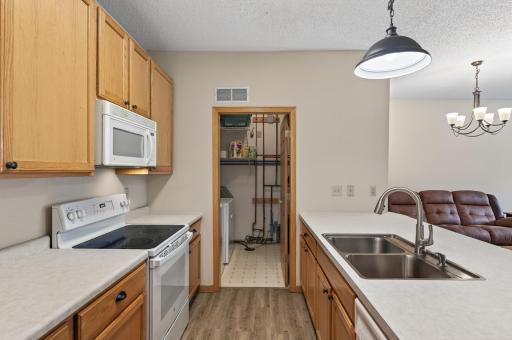 8983 Sawgrass Glen N, Maple Grove, MN 55311