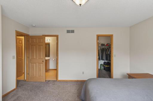 8983 Sawgrass Glen N, Maple Grove, MN 55311