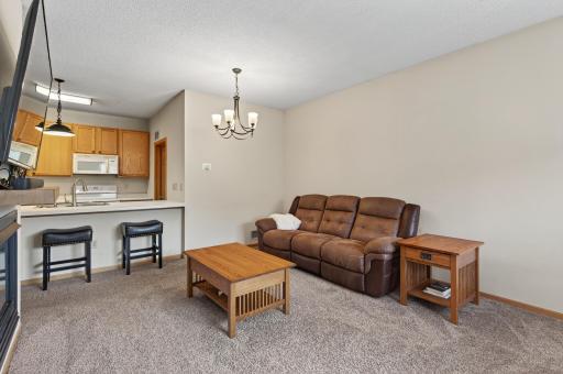 8983 Sawgrass Glen N, Maple Grove, MN 55311