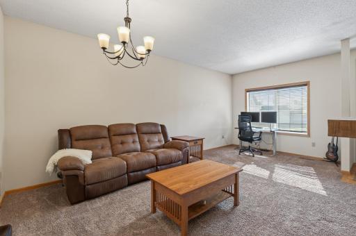 8983 Sawgrass Glen N, Maple Grove, MN 55311