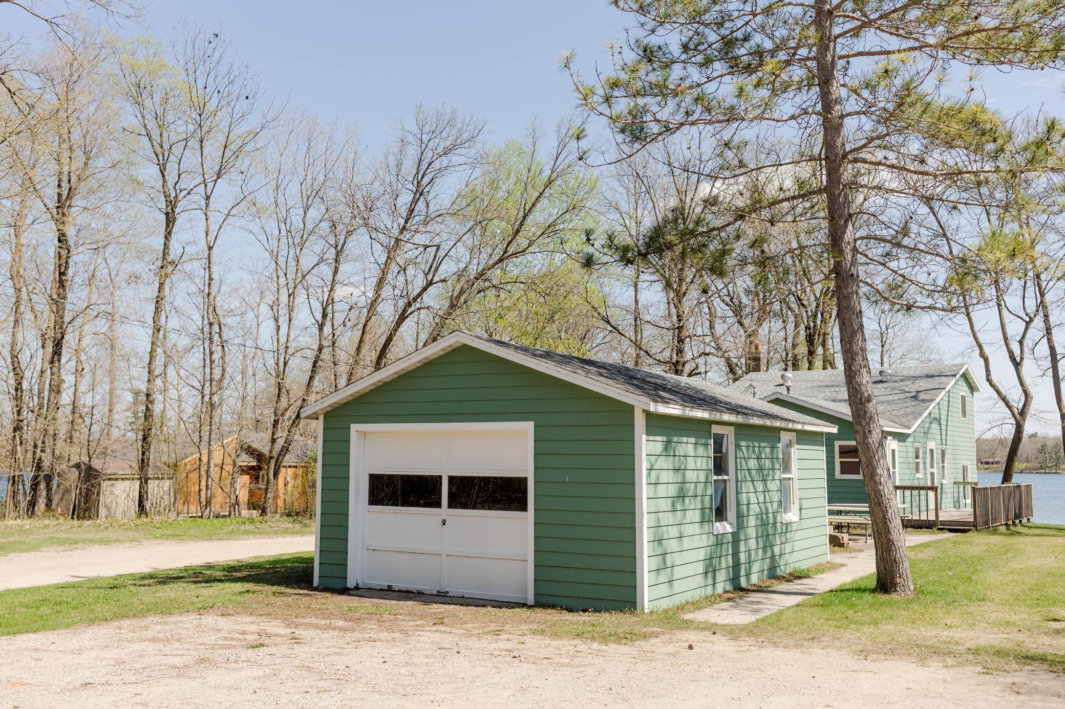 1 1/2 Stall Deep Garage