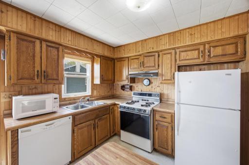 20850 Leona Beach Road, Rochert, MN 56578