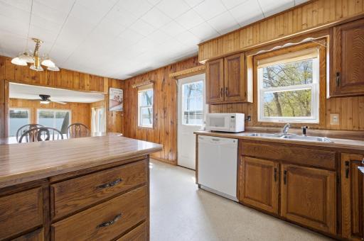 20850 Leona Beach Road, Rochert, MN 56578