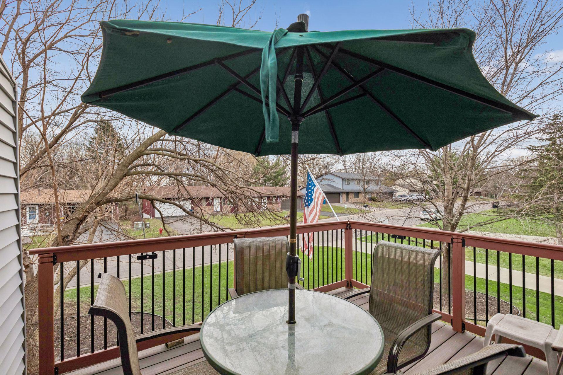 Private deck for outdoor dining