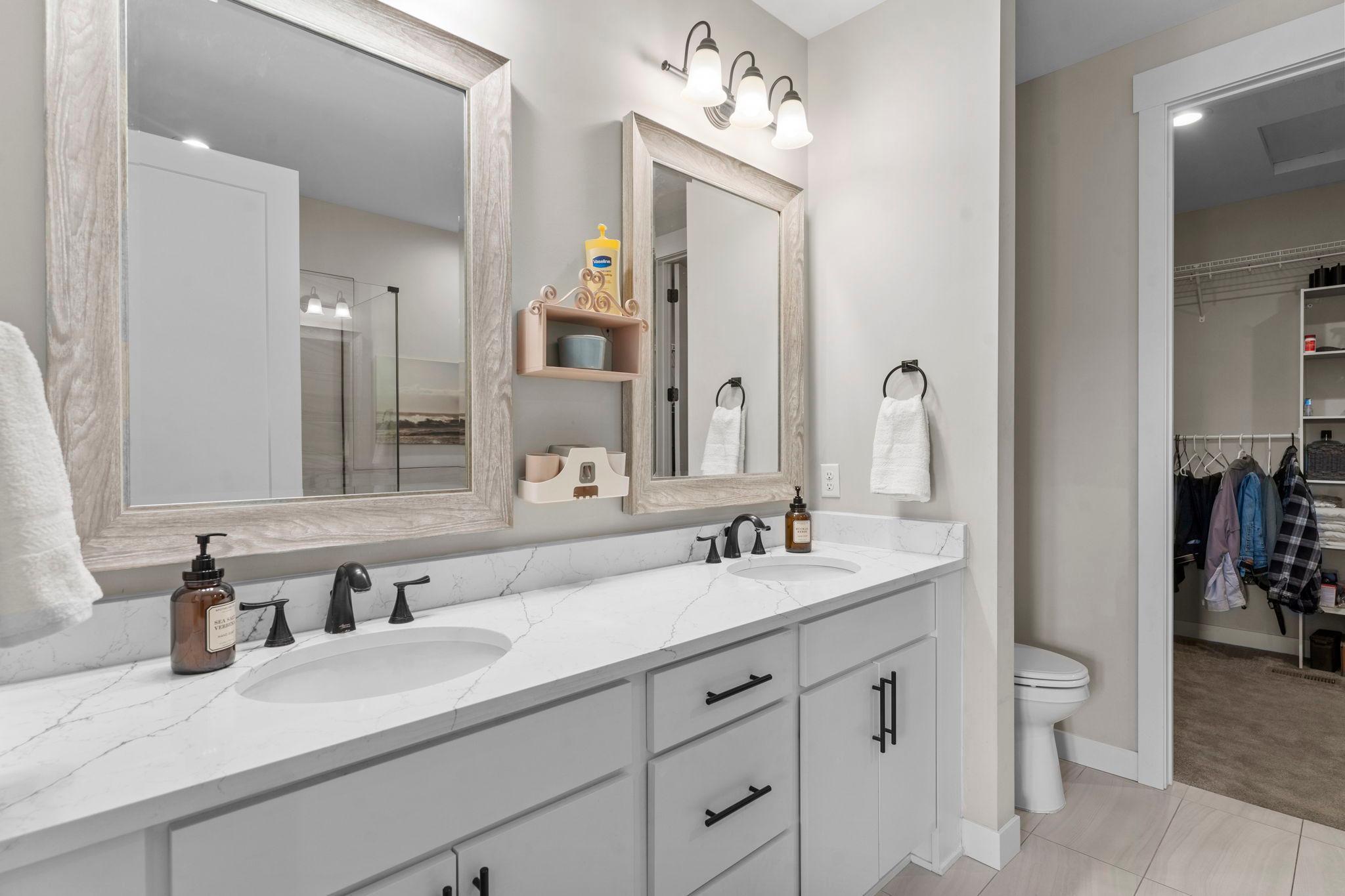 Primary bath dual vanity