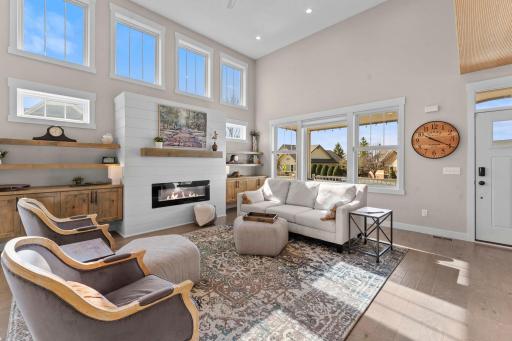 15668 Cobblestone Lake Parkway, Apple Valley, MN 55124