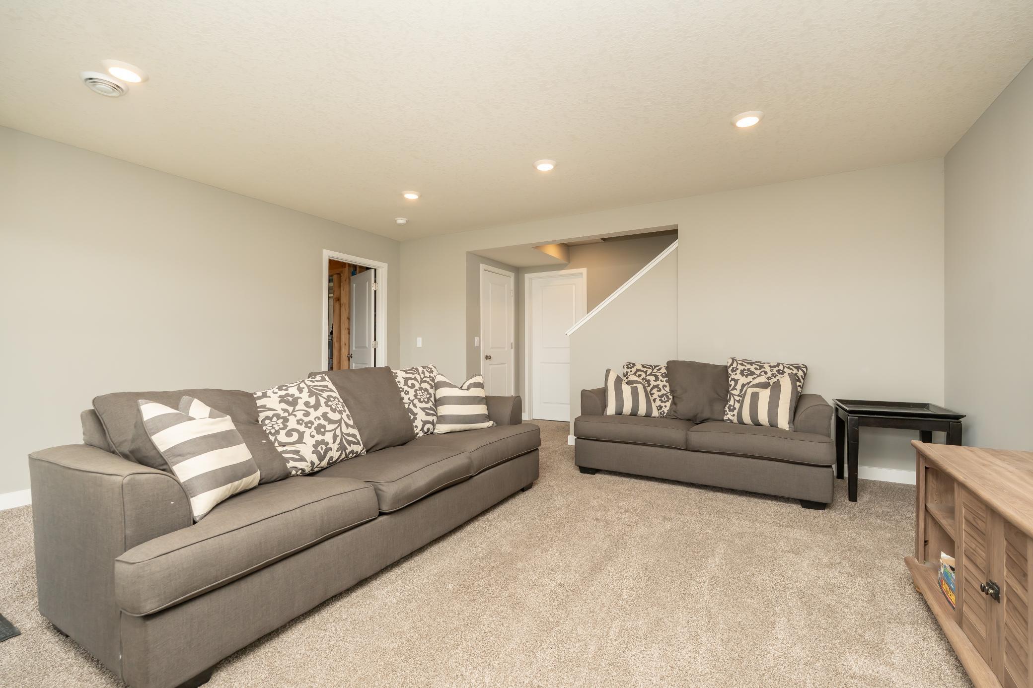 Great space for a family room, pool table, or kids playroom.