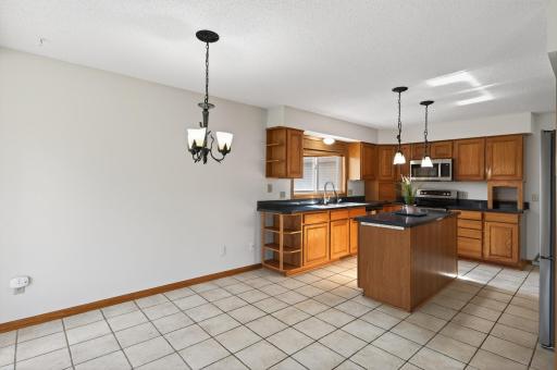 2970 Western Avenue N, Saint Paul, MN 55113