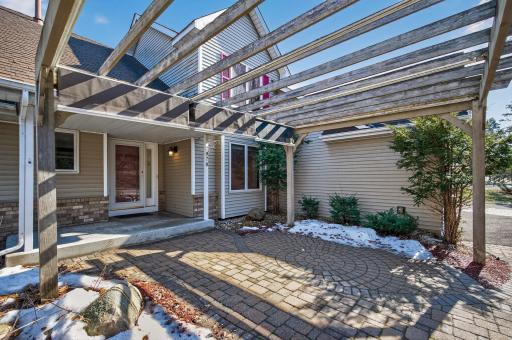 2970 Western Avenue N, Saint Paul, MN 55113