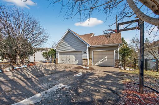 2970 Western Avenue N, Saint Paul, MN 55113