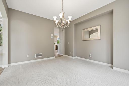 11503 Armstrong Court, Inver Grove Heights, MN 55077