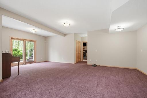 11503 Armstrong Court, Inver Grove Heights, MN 55077