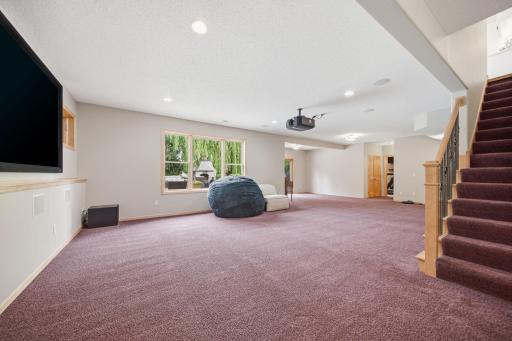 11503 Armstrong Court, Inver Grove Heights, MN 55077