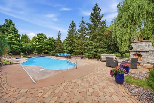 11503 Armstrong Court, Inver Grove Heights, MN 55077