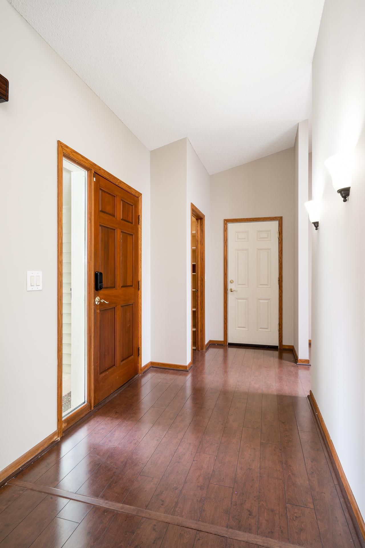 9850 Laguna Circle MLS-9.jpg