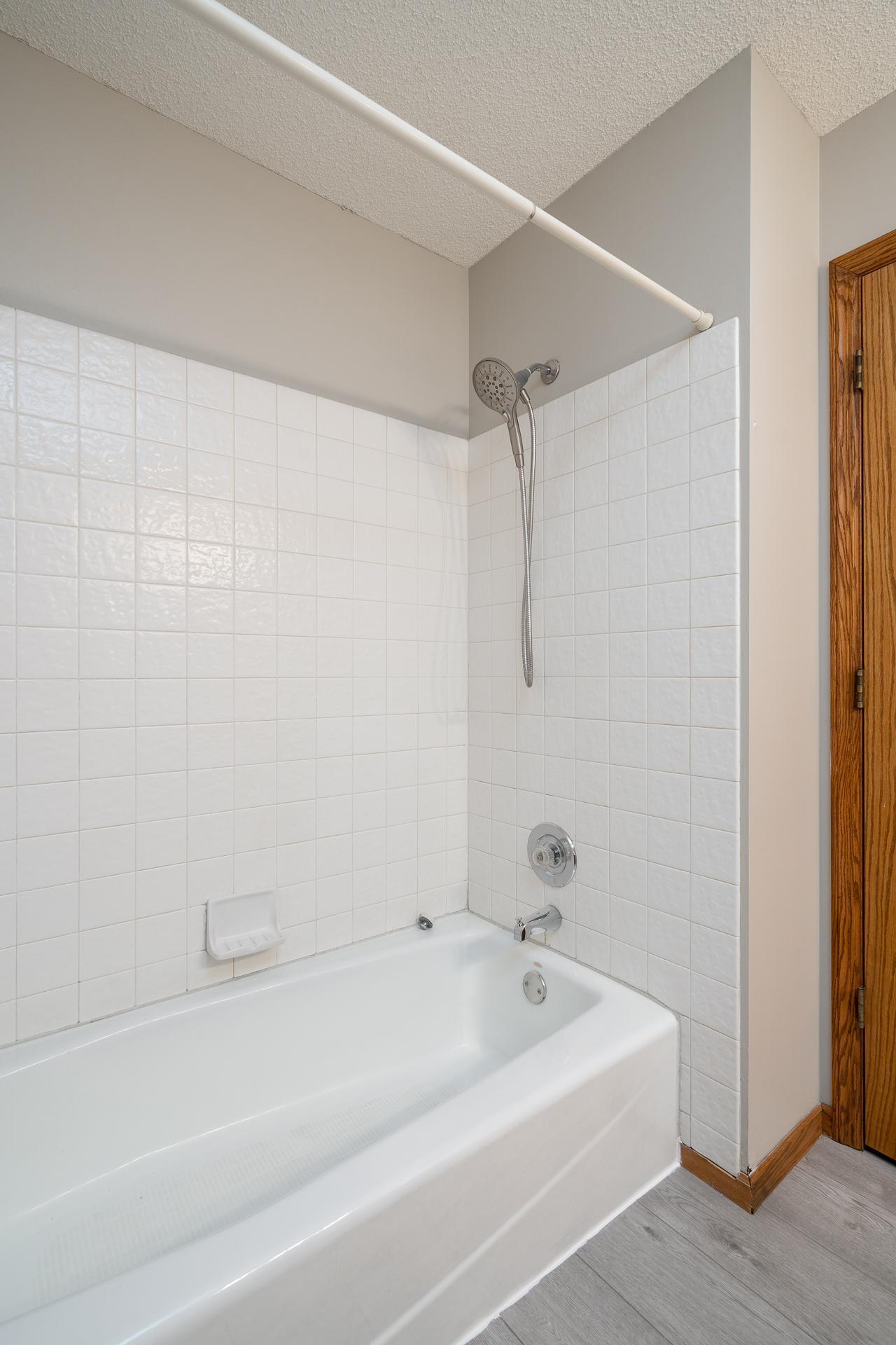 9850 Laguna Circle MLS-20.jpg