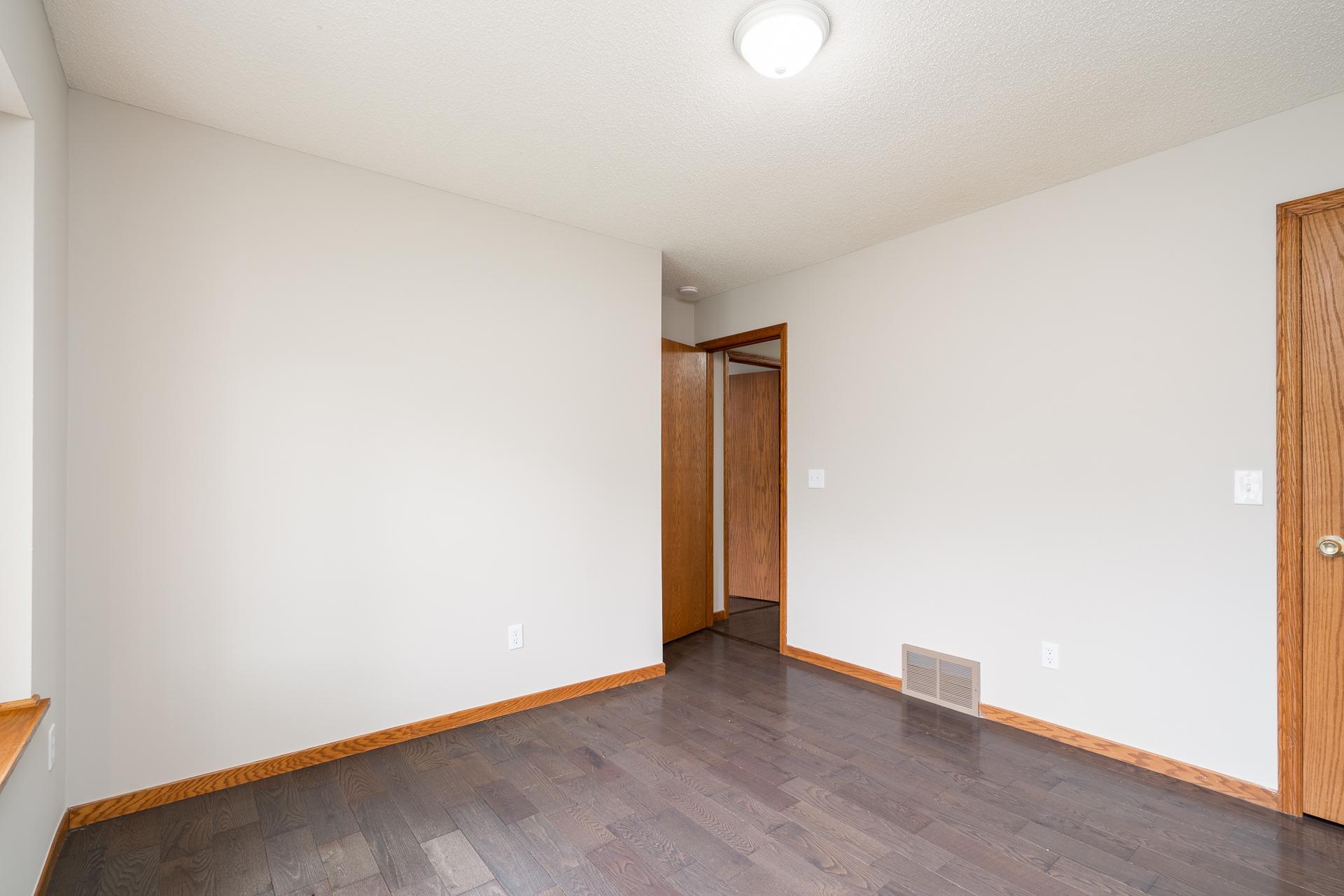 9850 Laguna Circle MLS-24.jpg