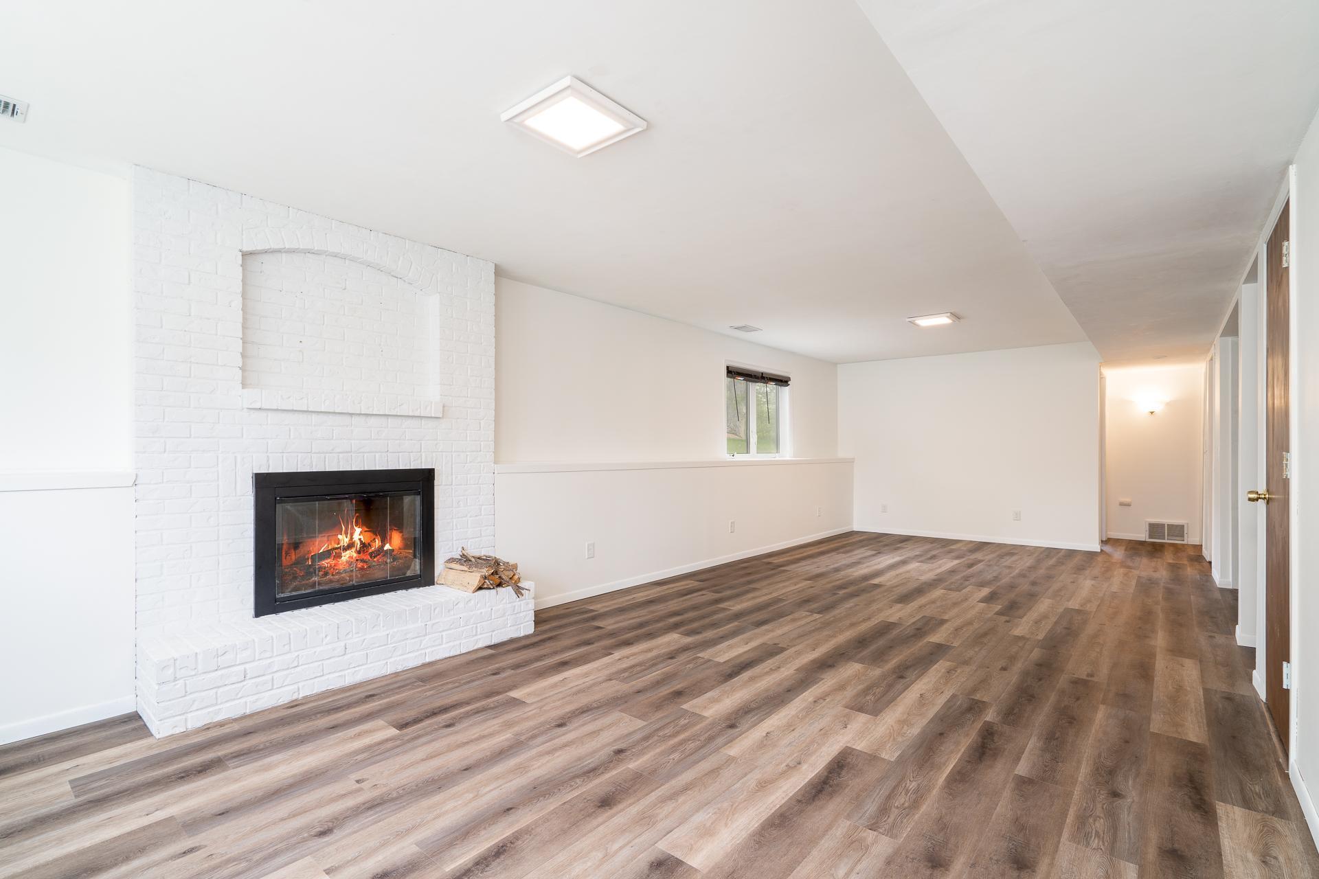 9850 Laguna Circle MLS-30.jpg