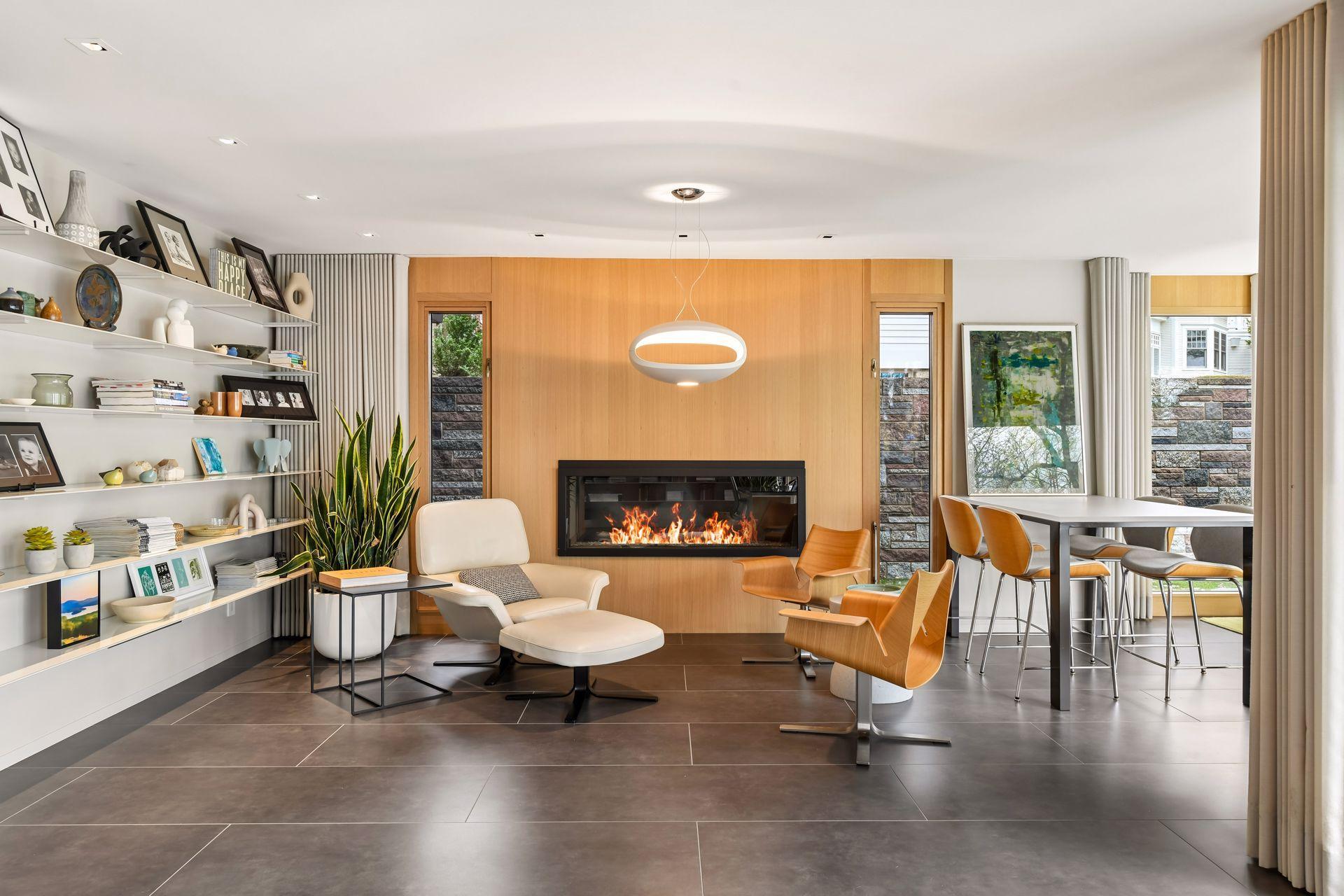 Sitting area with gas fireplace.