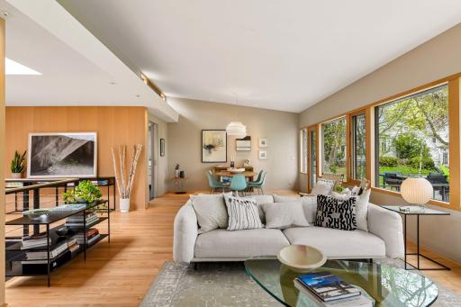 Large, open, understated interior. Custom transom windows emphasize the homeâs symmetry and modernist proportions.