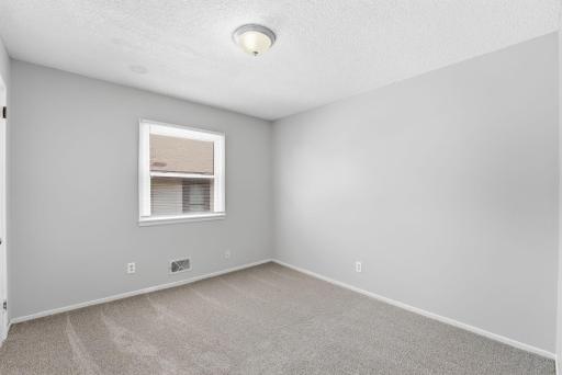 524 37th Avenue NE, Minneapolis, MN 55421