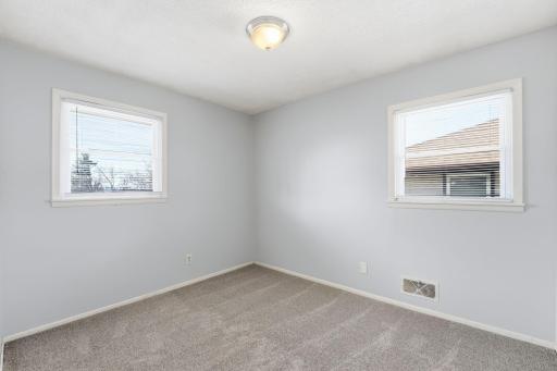 524 37th Avenue NE, Minneapolis, MN 55421
