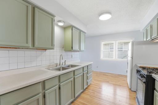 524 37th Avenue NE, Minneapolis, MN 55421