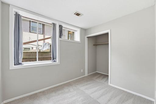 524 37th Avenue NE, Minneapolis, MN 55421