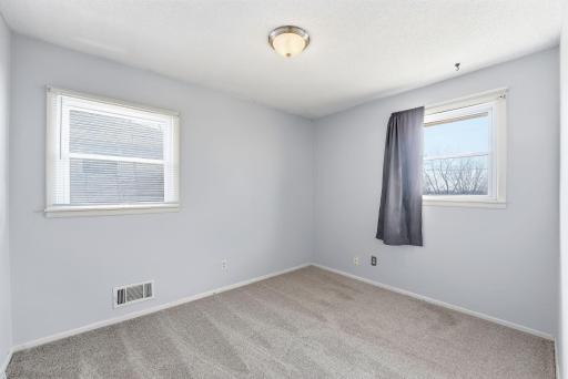 524 37th Avenue NE, Minneapolis, MN 55421