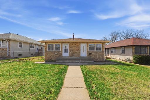 524 37th Avenue NE, Minneapolis, MN 55421