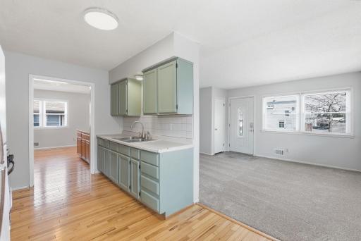 524 37th Avenue NE, Minneapolis, MN 55421
