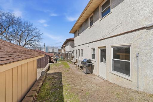 524 37th Avenue NE, Minneapolis, MN 55421