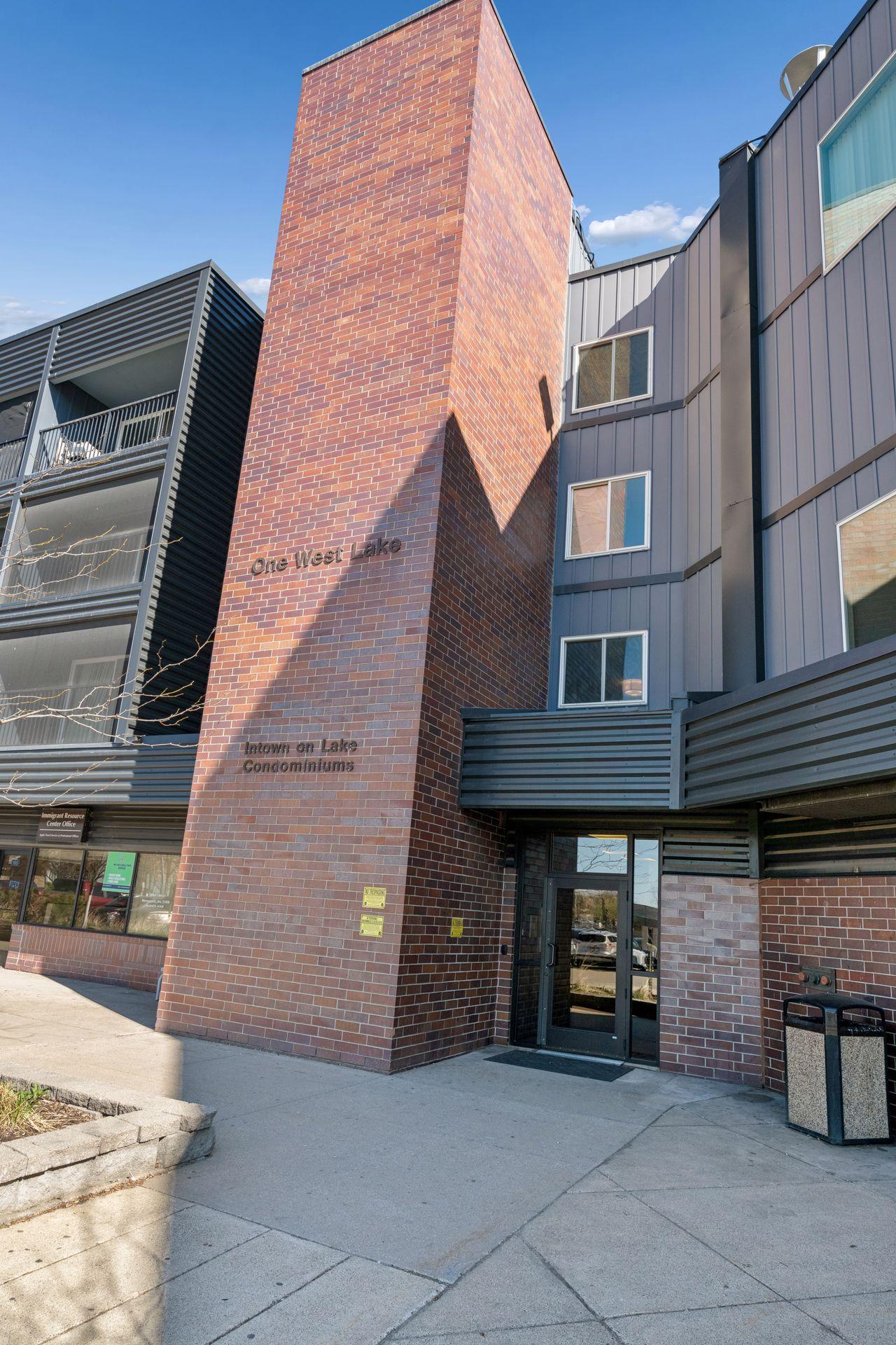 Well managed building with convenience access to so much within walking distance,