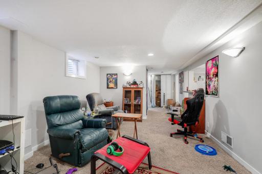 3279 Library Lane, Minneapolis, MN 55426