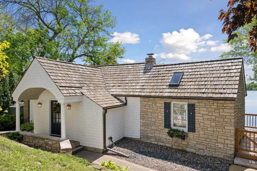 1575 Long Lake Boulevard - Spacecrafting - 0011.jpg