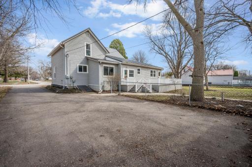 408 1st Avenue W, Swea City, IA 50590