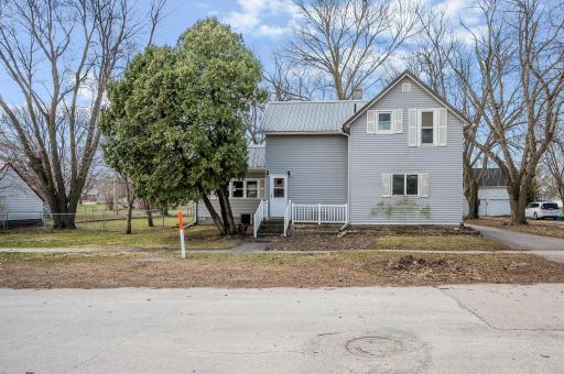 408 1st Avenue W, Swea City, IA 50590