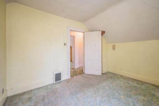 408 1st Avenue W, Swea City, IA 50590