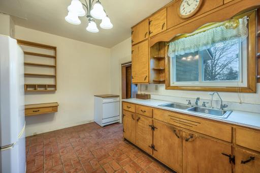408 1st Avenue W, Swea City, IA 50590
