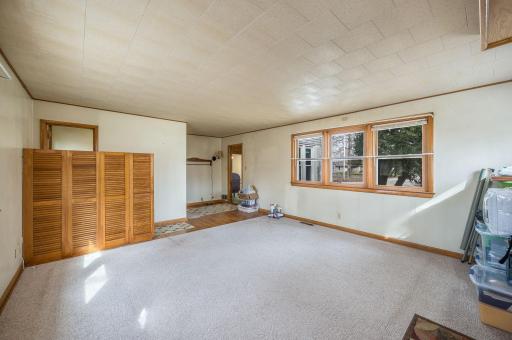 408 1st Avenue W, Swea City, IA 50590