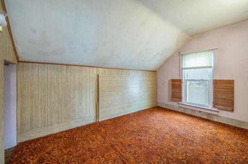 408 1st Avenue W, Swea City, IA 50590
