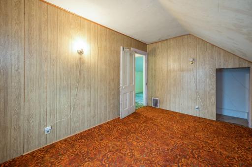 408 1st Avenue W, Swea City, IA 50590