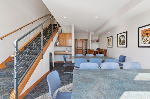 1800 Clinton Avenue, 208, Minneapolis, MN 55404
