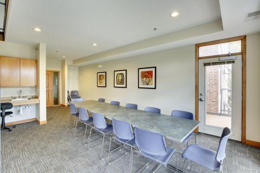 1800 Clinton Avenue, 208, Minneapolis, MN 55404