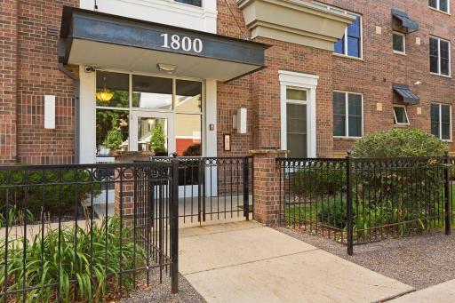 1800 Clinton Avenue, 208, Minneapolis, MN 55404