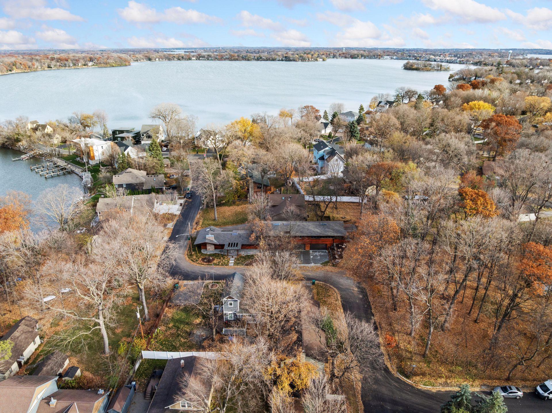 4945 Glen Elyn Road - Spacecrafting - 0004.jpg