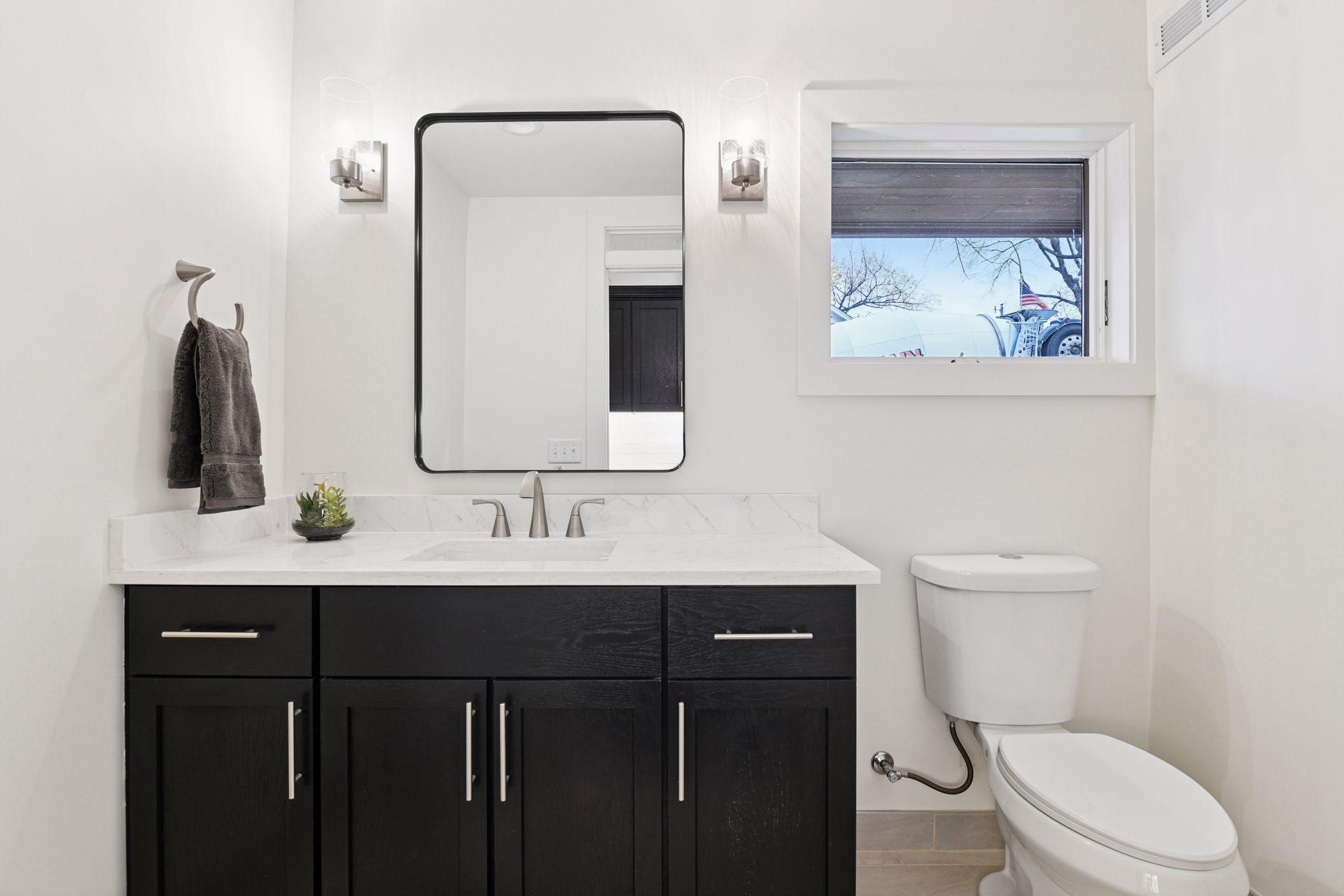 4945 Glen Elyn Road - Spacecrafting - 0038.jpg